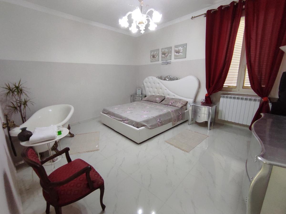 Affittacamere Silvagni Caserta Exteriér fotografie
